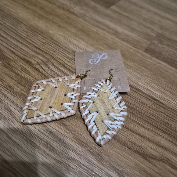 Plunder Earrings - Picture 4 of 5